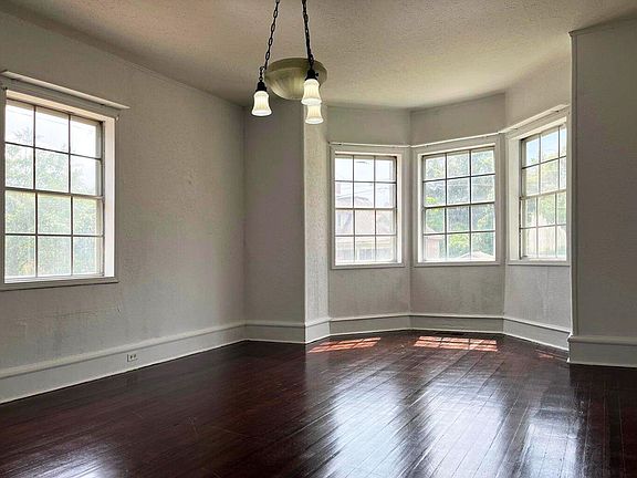 4th image of 411 7th St S