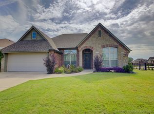 8119 S Hemlock Ave, Broken Arrow, OK 74011
