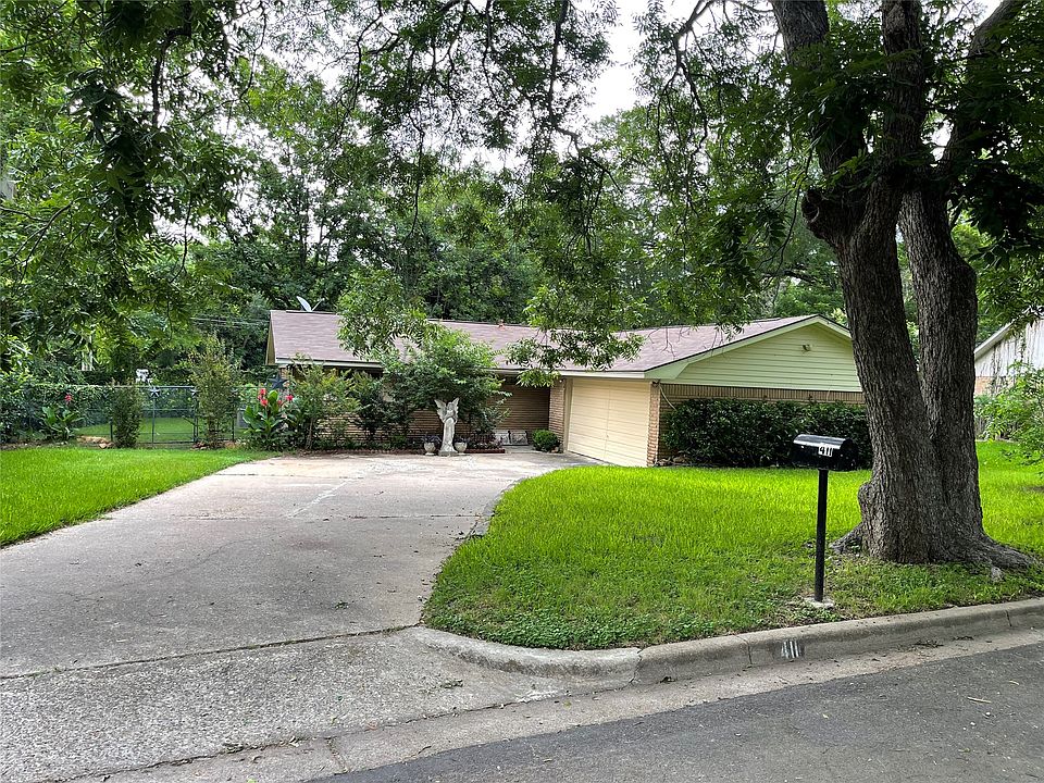 1st image of 411 Brookwood Dr
