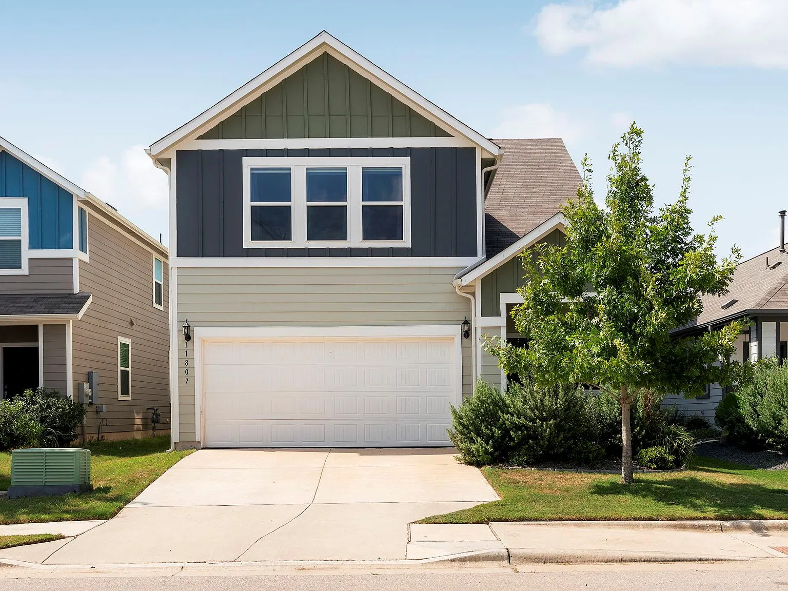 3 bed, 2.5 bath, 1922 sqft, $3,000 — Photo 4