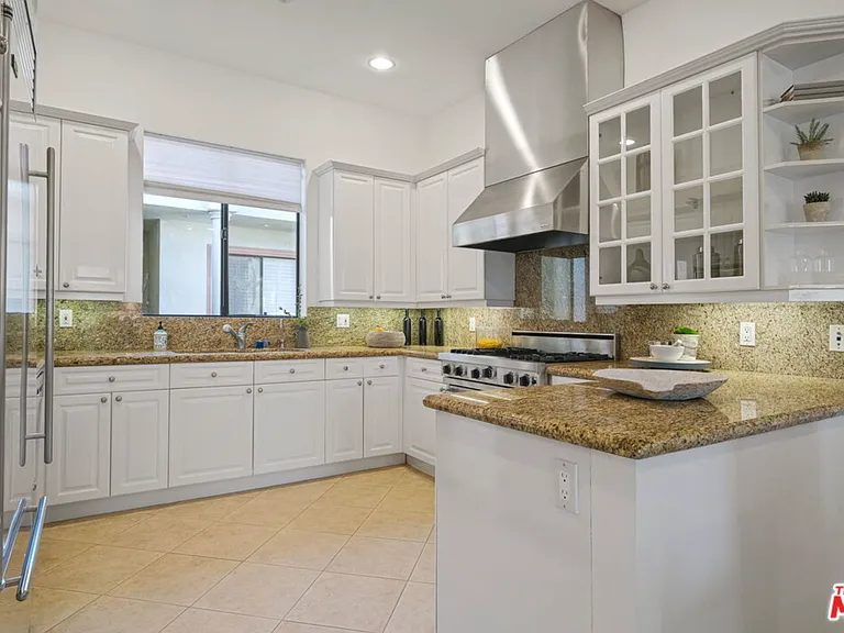 16000 W Sunset Blvd #Penthouse 302 — Photo 11