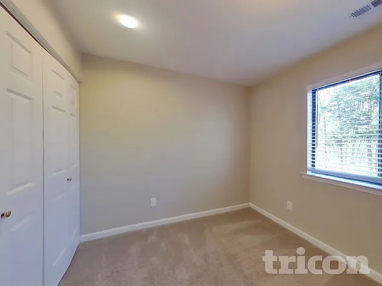 2405 Ravine Dr — Photo 9