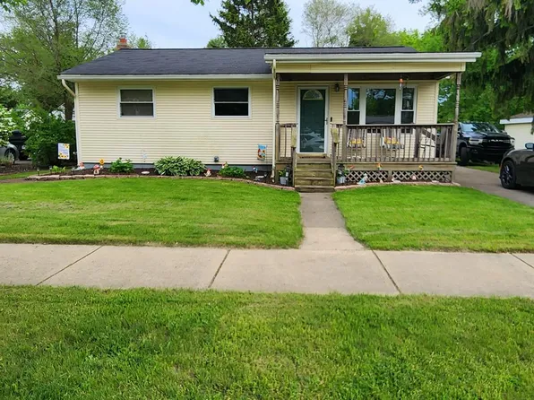 510 E Frank St, Fowlerville, MI 48836