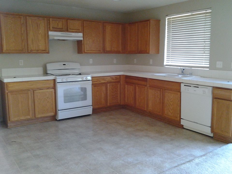 2nd image of 1131 Yellowhammer Dr