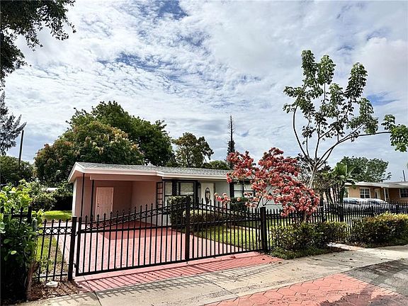 5th image of 1783 Lauderdale Manor Dr