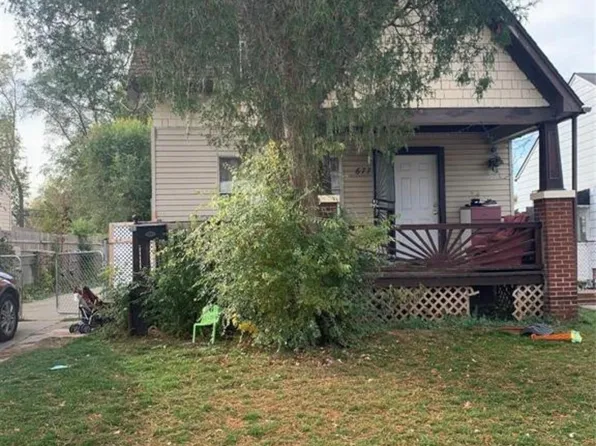 6775 Winthrop St, Detroit, MI 48228