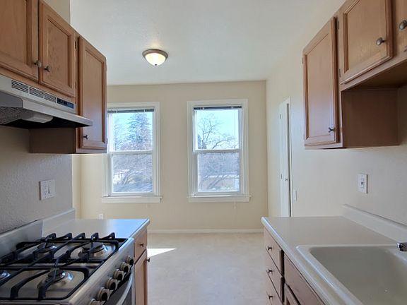 3rd image of 29 Clinton St APT 203