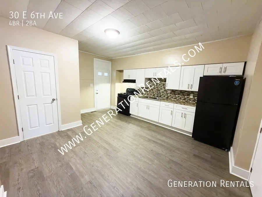 30 E 6th Ave
