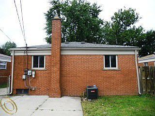 4th image of 6466 Fenton St