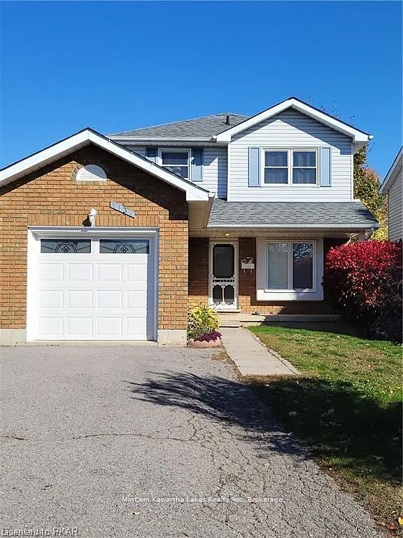 3 bed, $2,900 — Photo 1
