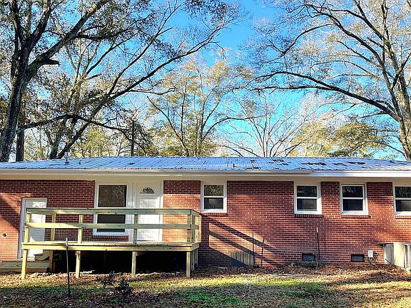 3rd image of 206 Sherwood Dr
