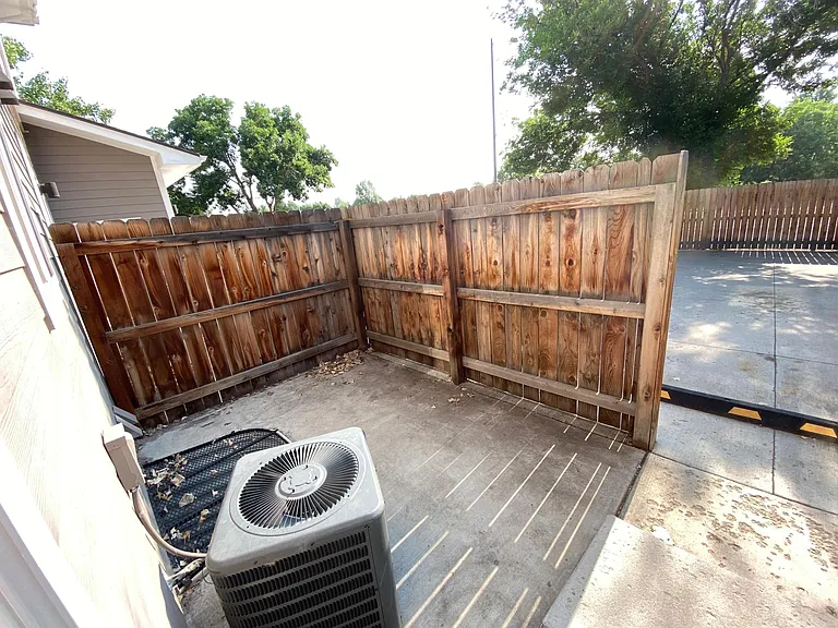 1322 S Coffman St #2 — Photo 15