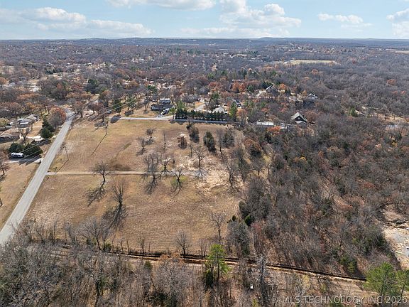 5th image of 770 Hickory Hill Rd