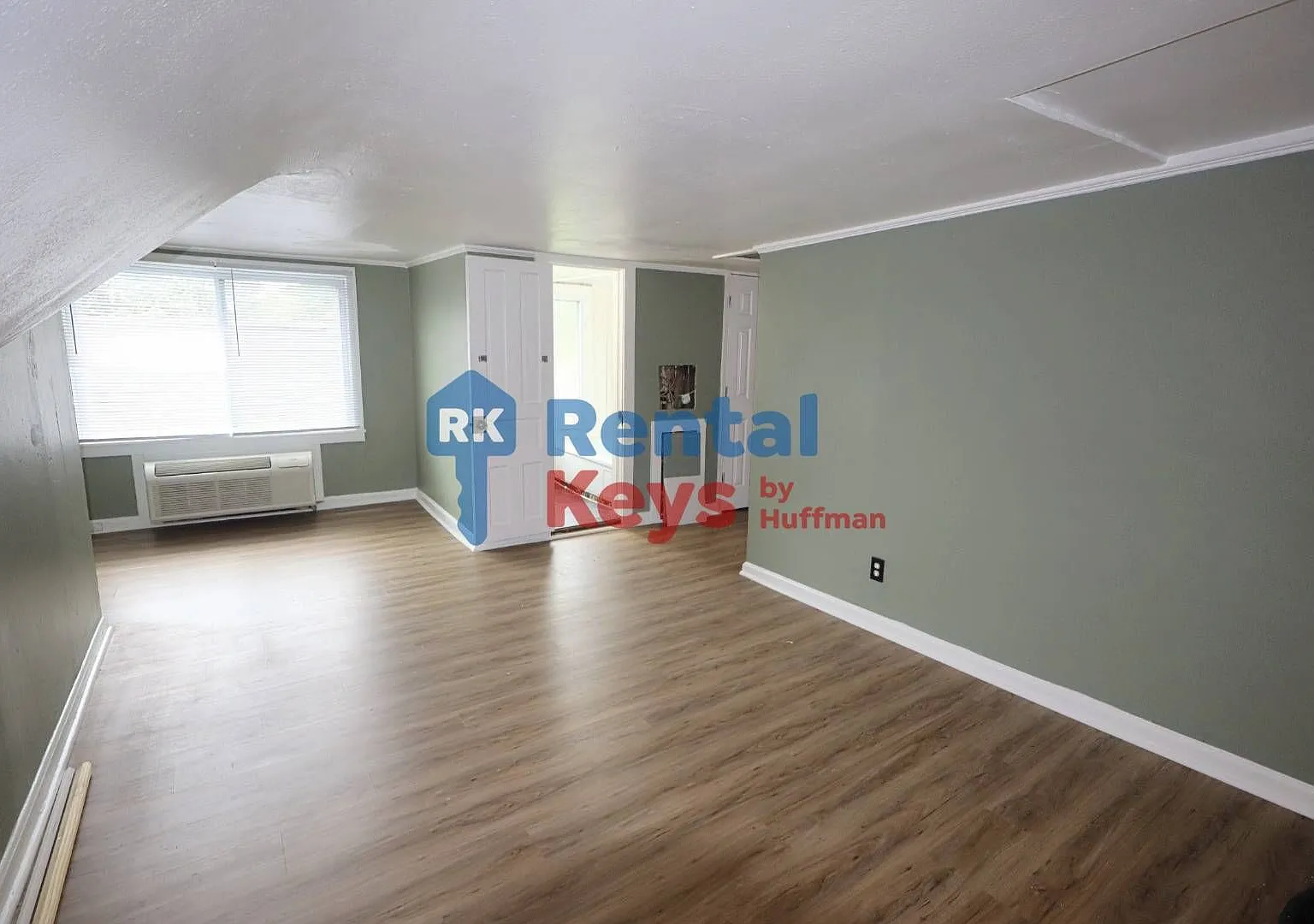 1213 Lodge Avenue — Photo 3
