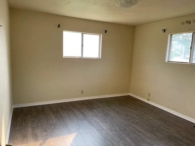 820 Oak St — Photo 9