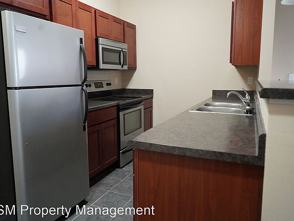 3rd image of 119 Crystal St Unit 104
