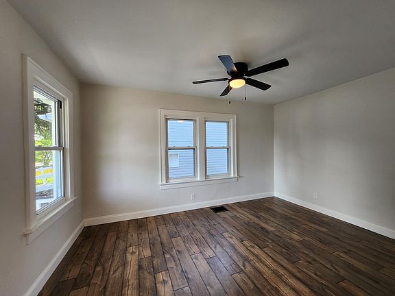 5th image of 914 Central Row Rd