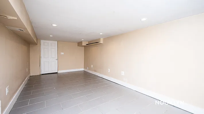 Rented by Nooklyn NYC LLC | media 30