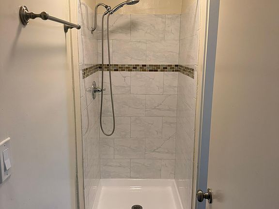 4th image of 8640 N Petit Ave #100