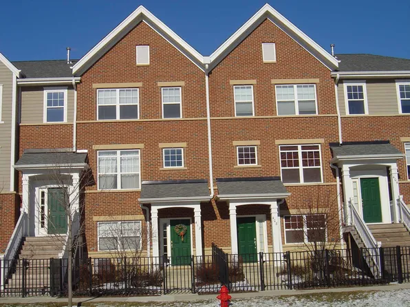 412 W Wood St #18, Palatine, IL 60067