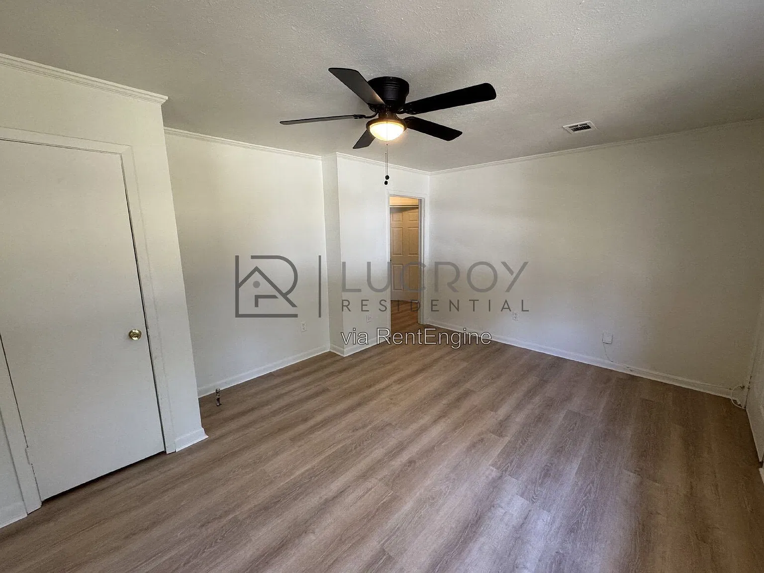 4 bed, 2.0 bath, 1400 sqft, $1,150 — Photo 3