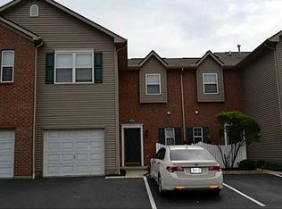 800 Spring Valley Dr, Lewis Center, OH 43035