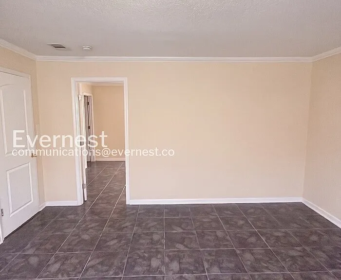 10718 Barberry Dr — Photo 24