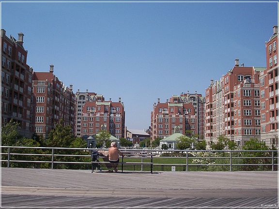 4th image of 50 Oceana Dr W APT 5F