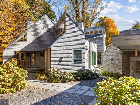 1001 Winding Way, Baltimore, MD 21210