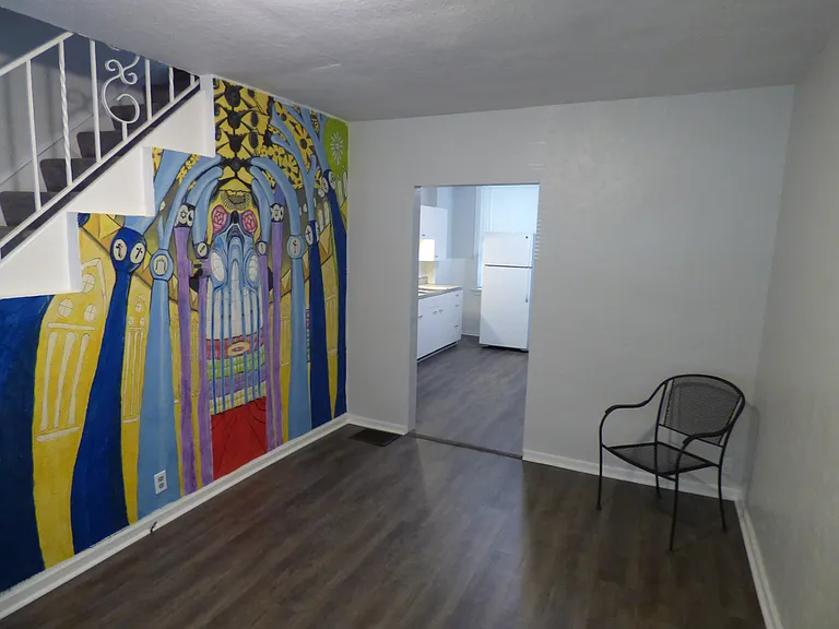 1134 Race St — Photo 11