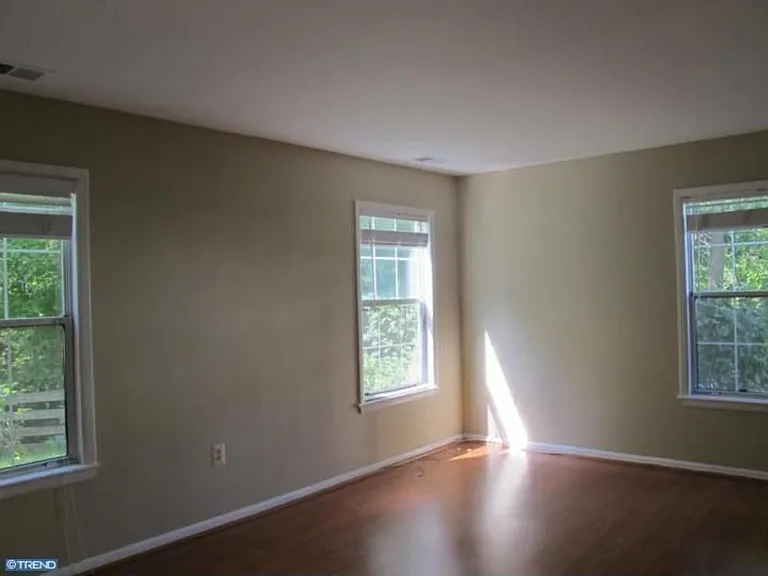 111 Biscayne Ct — Photo 8