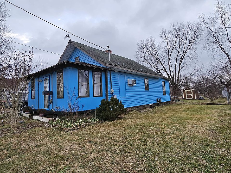 1st image of 634 W Division St
