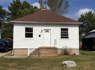 207 W Prairie St, Staunton, IL