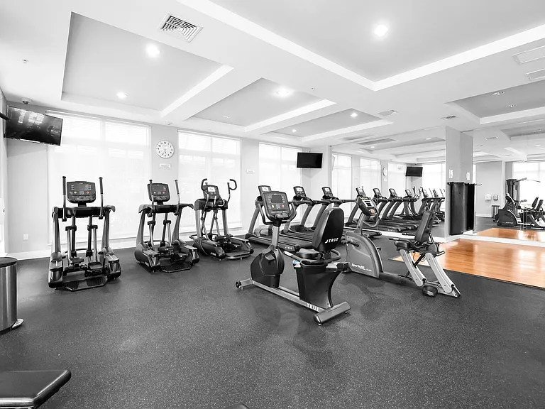 350 N Federal Hwy #Penthouse 09 — Photo 38