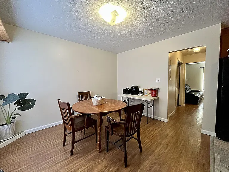 409 McLane — Photo 3