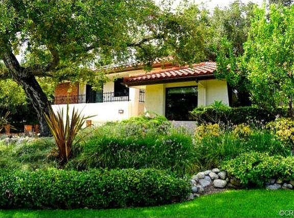 3rd image of 533 Shady Oaks Dr