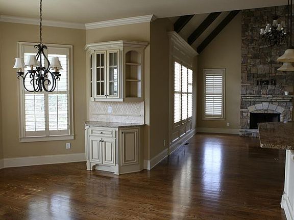 5th image of 5727 Tuscarora Ln