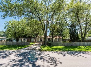 1211 Simms St, Aurora, IL 60505