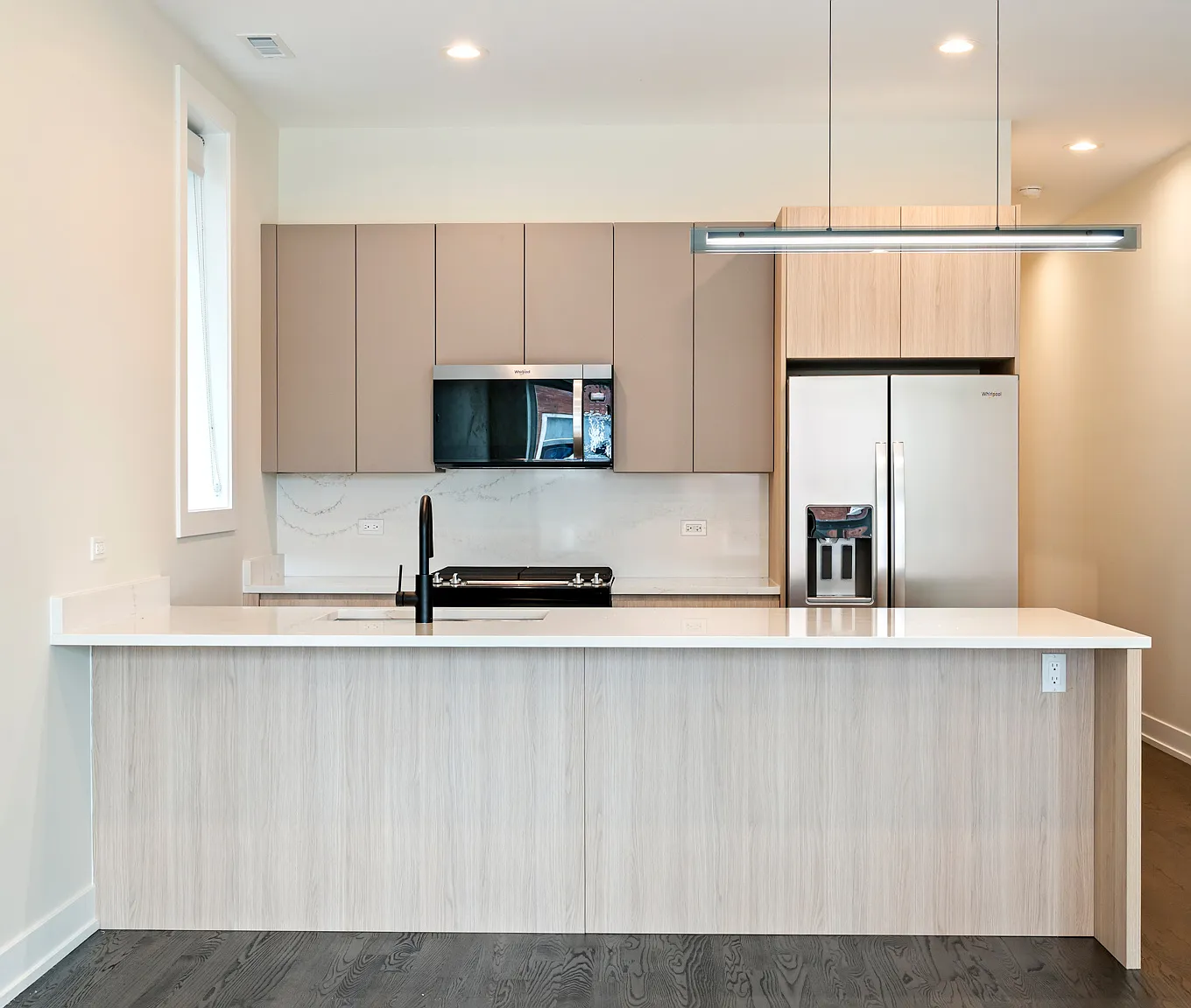 3 bed, $2,900 — Photo 3