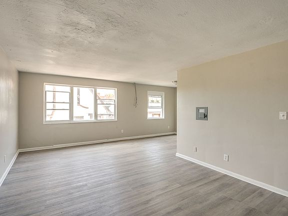 4th image of 2885 Hampton Rd APT 103