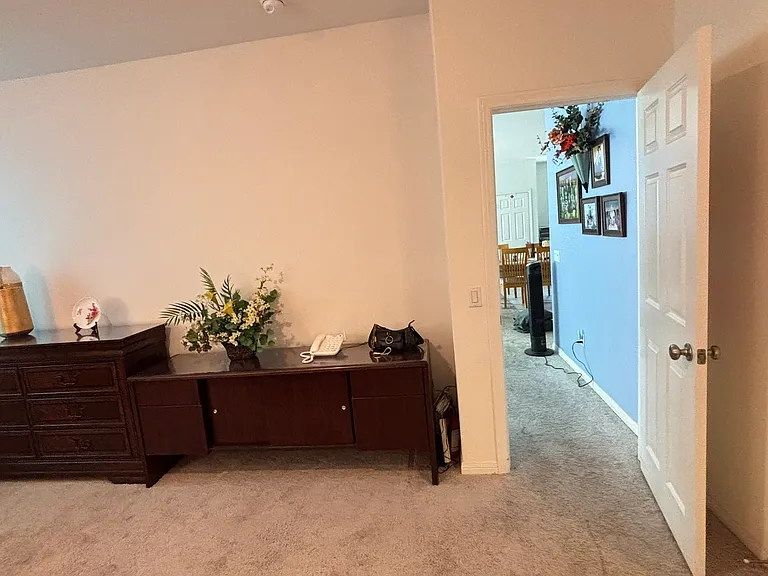 3329 S Myrtle Dr — Photo 4