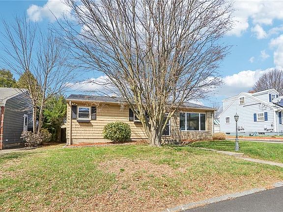 4th image of 37 Pleasant View Dr