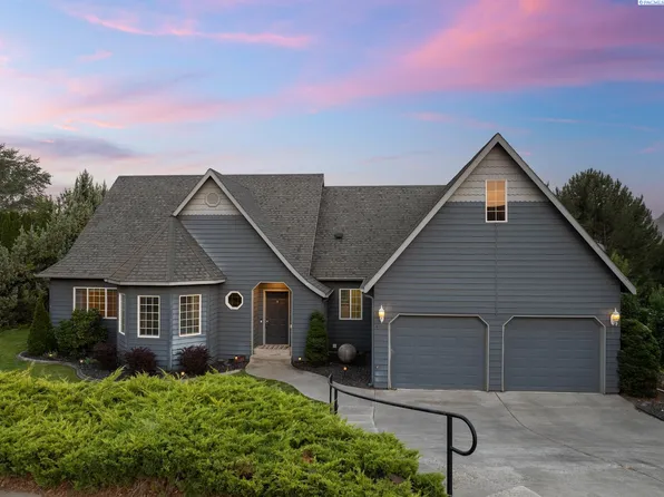 4010 Meadow Beauty Dr, Pasco, WA 99301