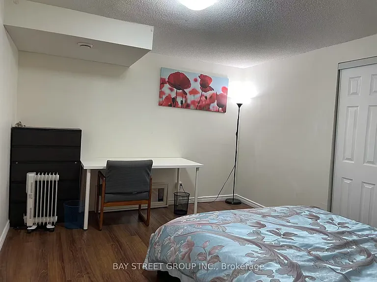 2589 Addingham Cres — Photo 13