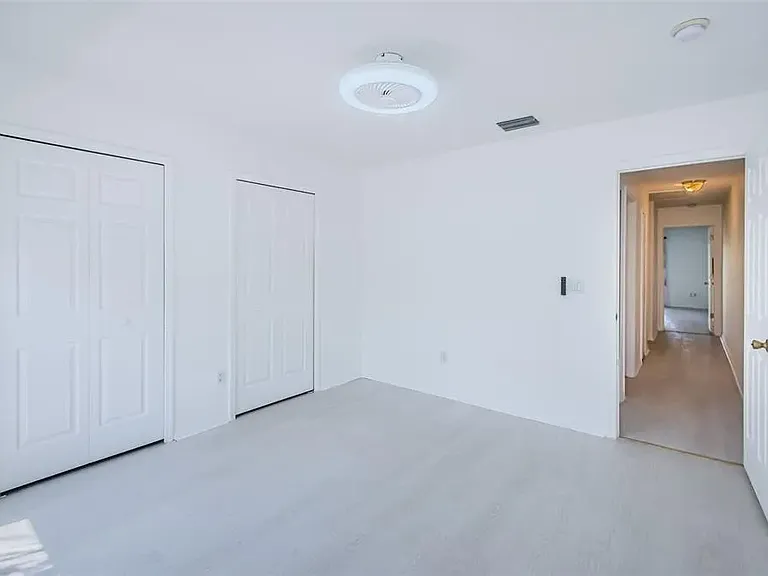18126 Paradise Point Dr — Photo 24