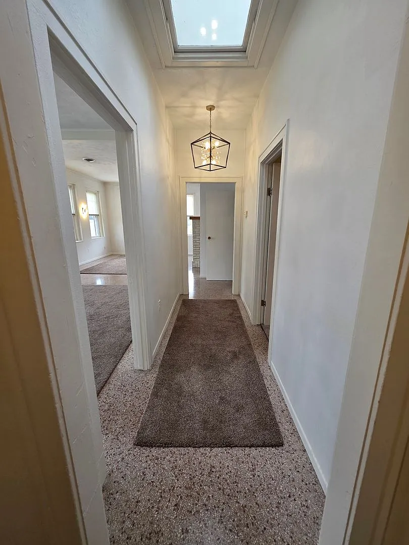 Spacious 2-Bedroom Downtown Norfolk — Photo 1