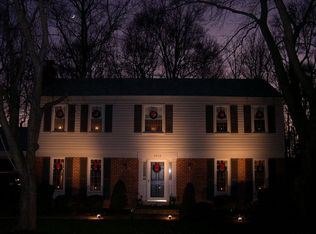 9042 Brook Ford Rd, Burke, VA 22015