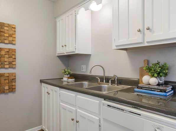 2442 E 51st St #44-C6