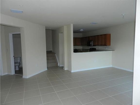 3rd image of 11601 NW 89th St APT 223