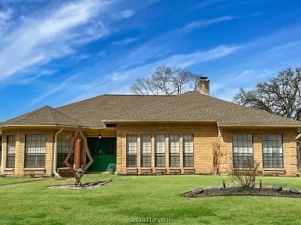 2808 Apple Creek Cir, Bryan, TX 77802
